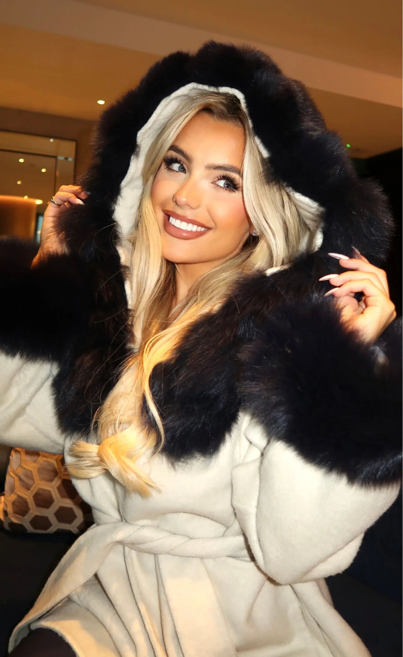Beige/Navy Cashmere Coat With Fox Fur Trim