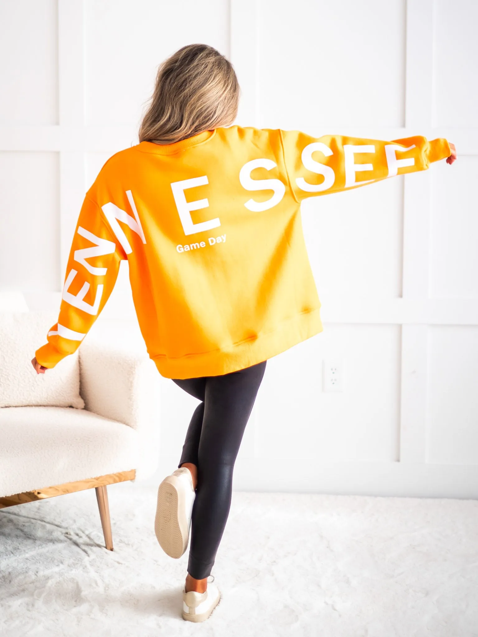 Curvy Tennessee Crewneck Pullover