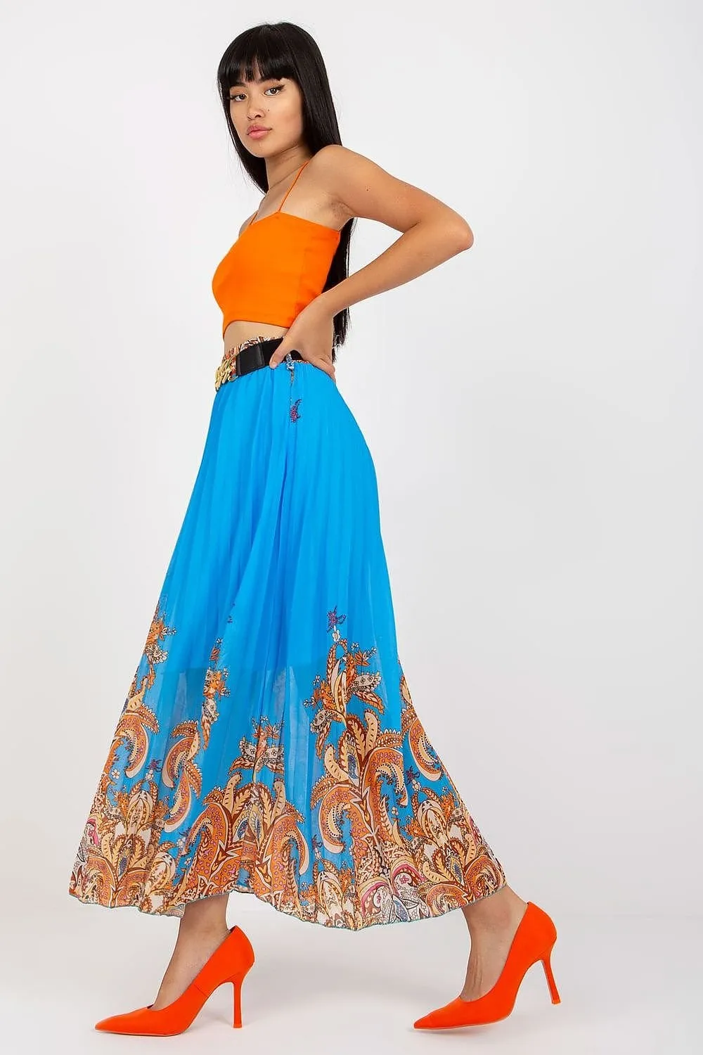 Long skirt with elastic waistband