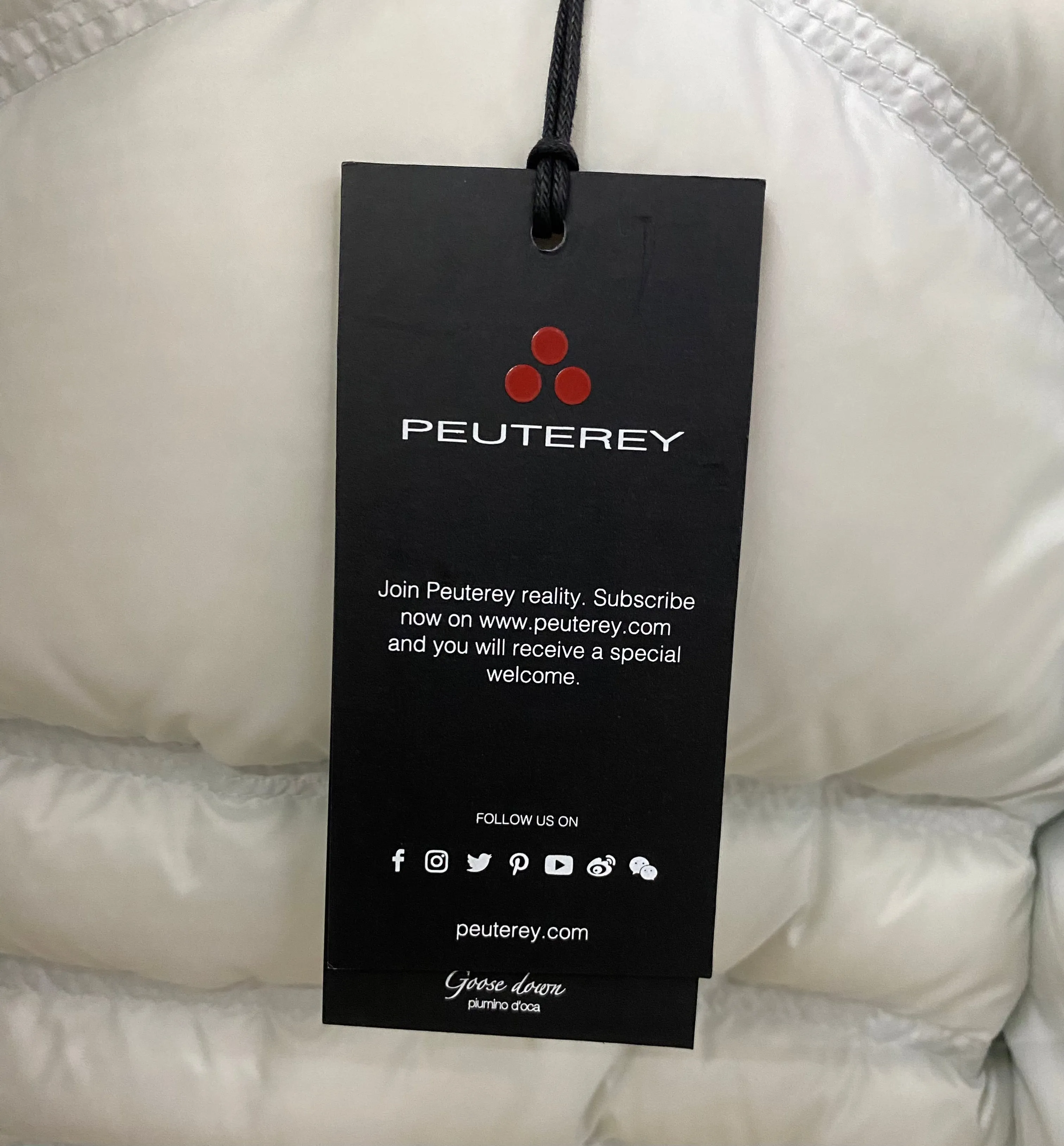 PEUTEREY Women's BELL Snow White Goose Down Detachable Fox Fur Hooded Coat