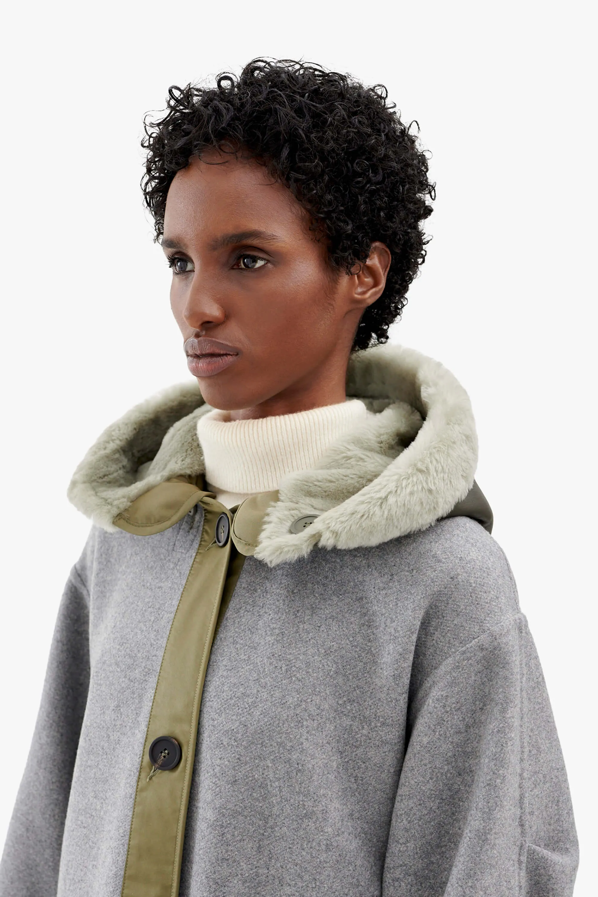 Shearling Close Fit Hood - Dark Olive / Pale Jade